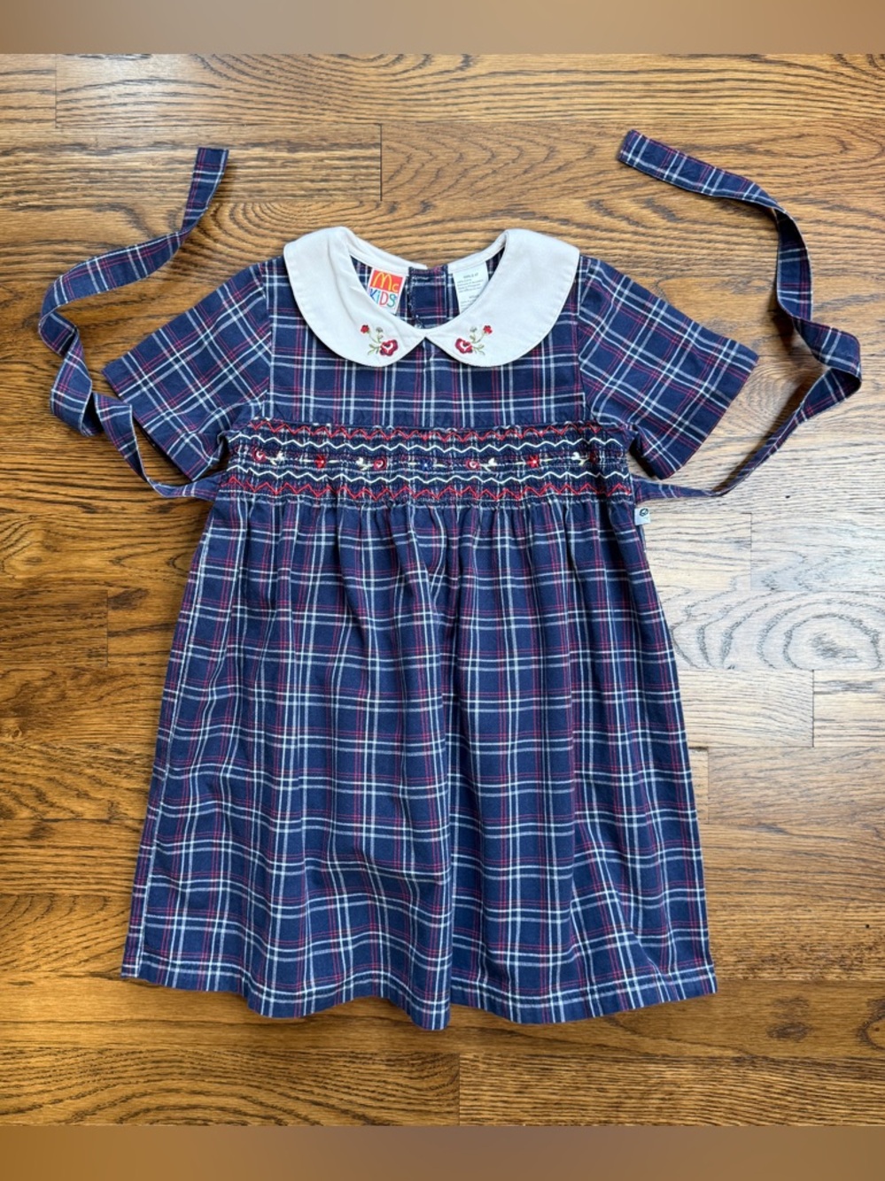 Vintage 90’s Girls McKids Classic Navy Plaid Smocked Peter Pan Collar Dress 4T